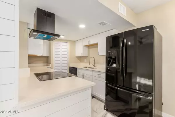 Phoenix, AZ 85019,4101 W READE Avenue