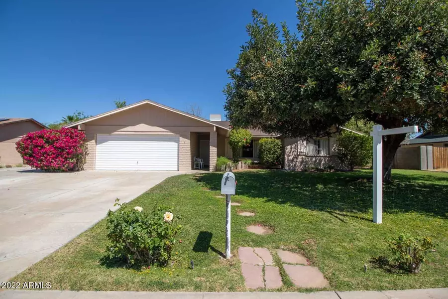 5644 W MONTE CRISTO Avenue, Glendale, AZ 85306