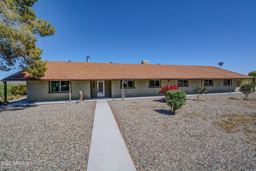 35155 S April Drive, Black Canyon City, AZ 85324