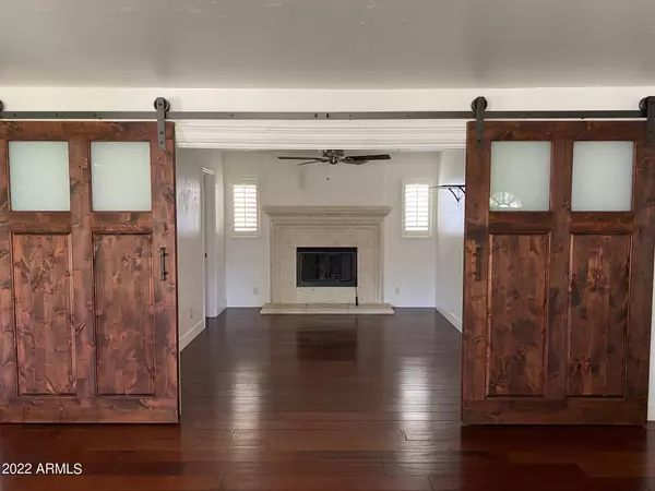 Phoenix, AZ 85018,3622 E CLARENDON Avenue