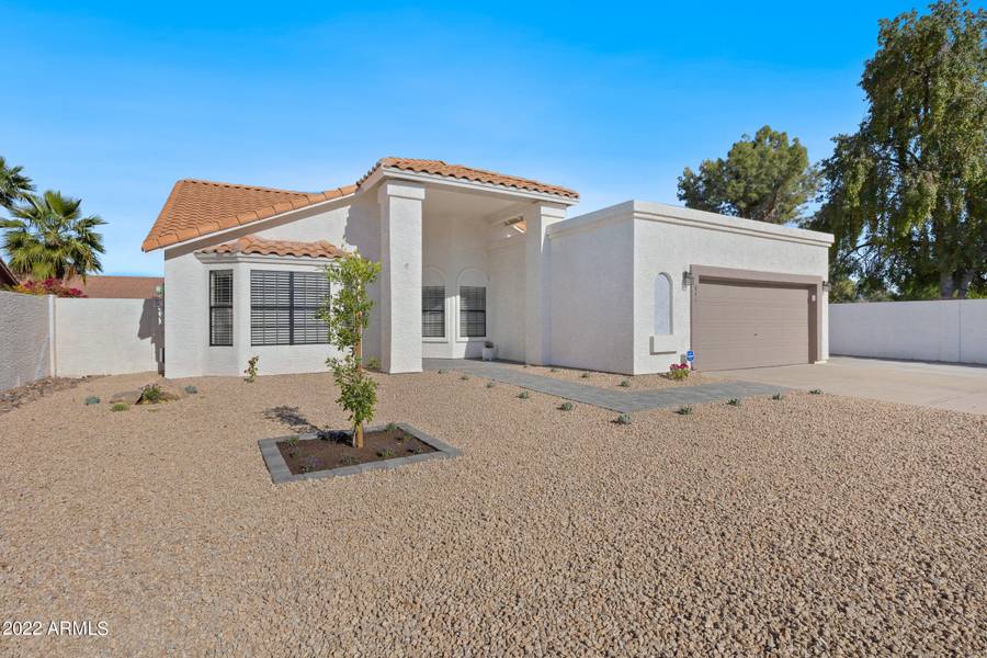 841 N NIELSON Street, Gilbert, AZ 85234