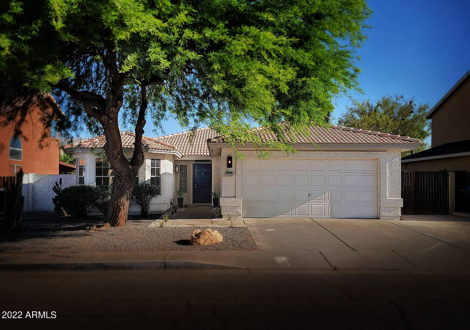 8924 W Holly Street, Phoenix, AZ 85037