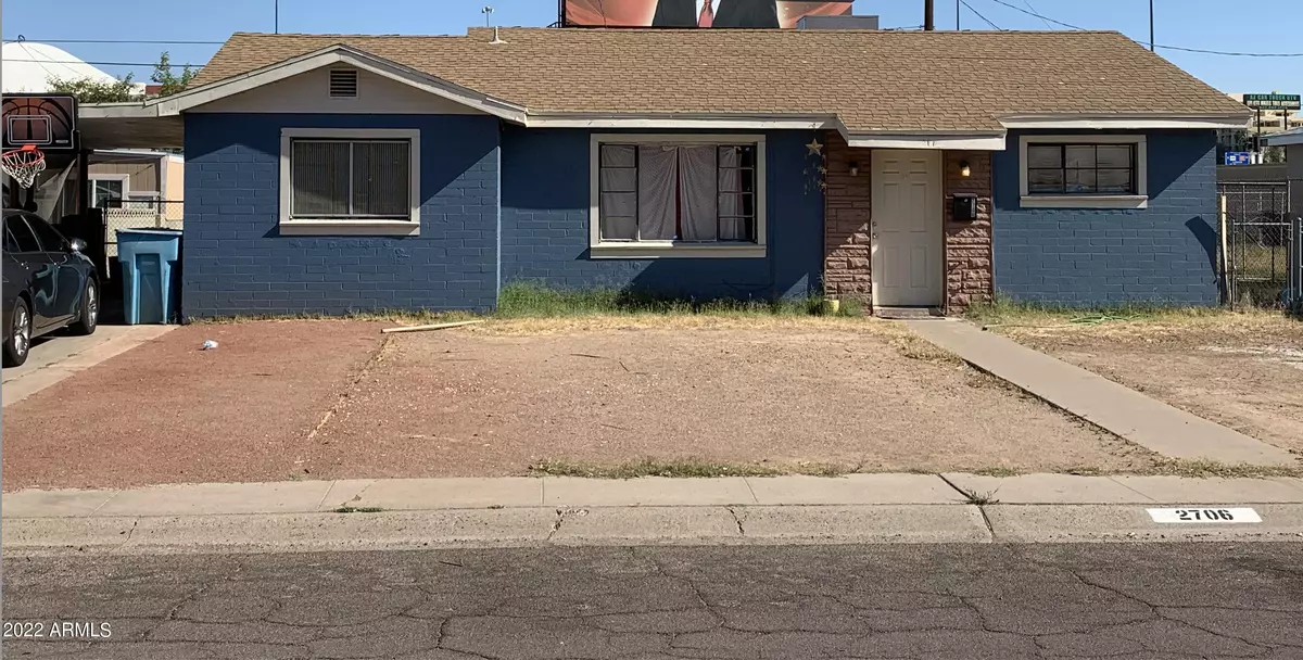 Phoenix, AZ 85051,2706 W Lawrence Lane