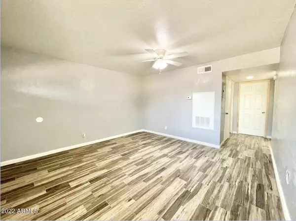 Phoenix, AZ 85017,2537 W GEORGIA Avenue #10