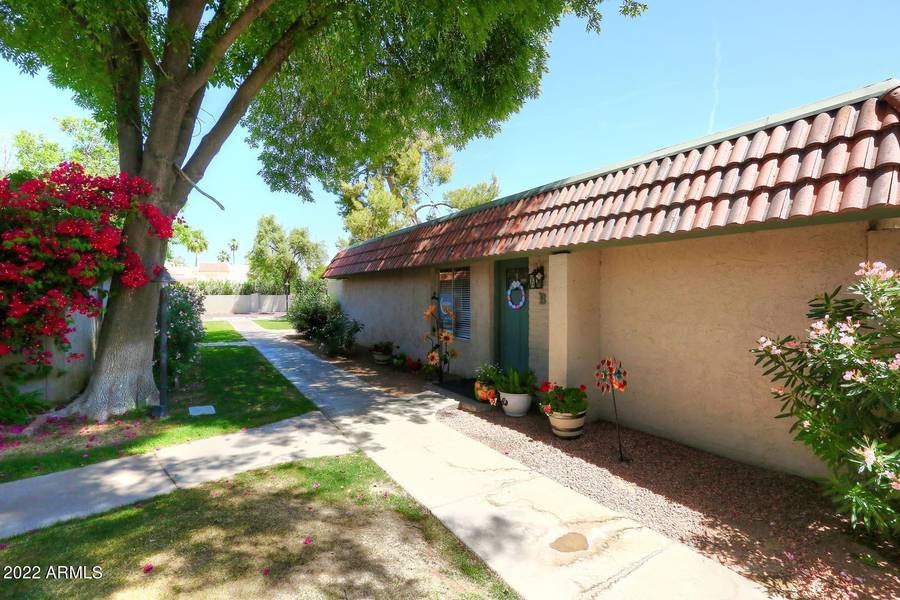 5604 S CLAMBAKE BAY Court S #B, Tempe, AZ 85283