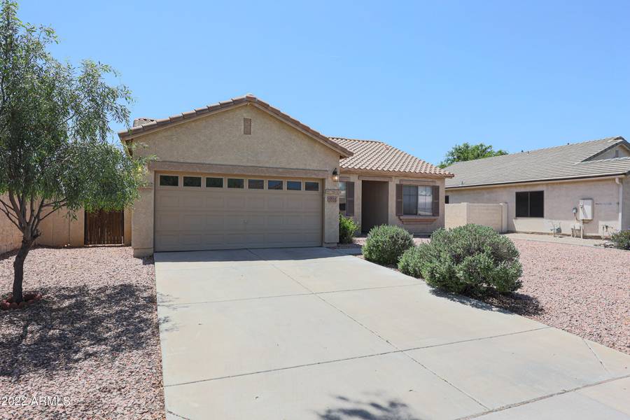 3555 E FEATHER Avenue, Gilbert, AZ 85234