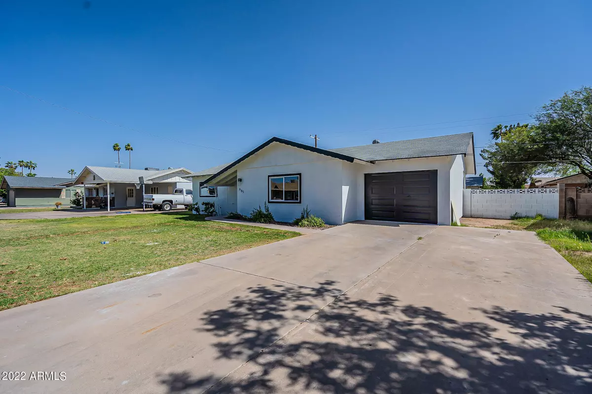 Chandler, AZ 85225,685 W SHANNON Street