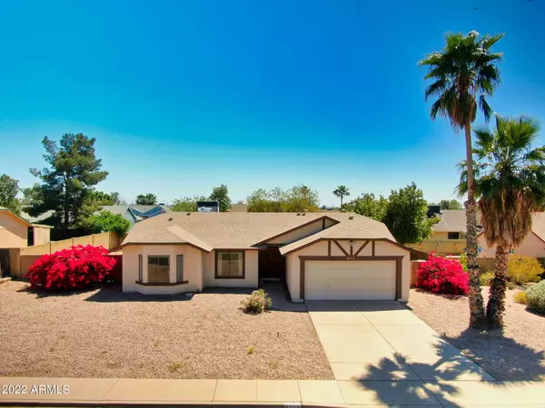 6713 E IVY Street, Mesa, AZ 85205