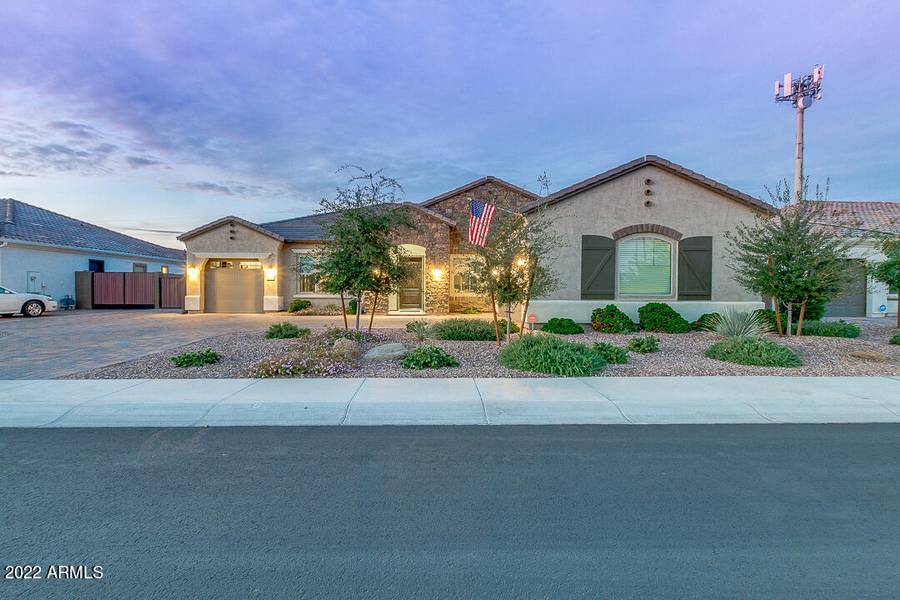 3570 E AQUARIUS Place, Chandler, AZ 85249