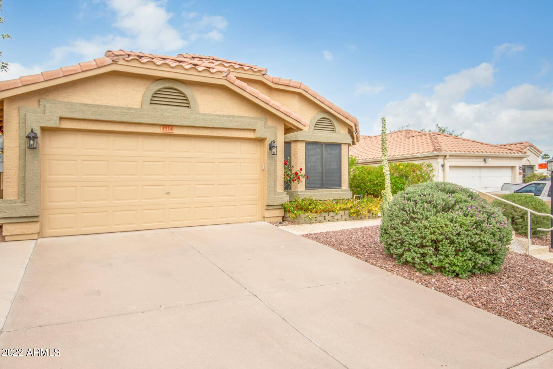 Phoenix, AZ 85024,2314 E TOPEKA Drive