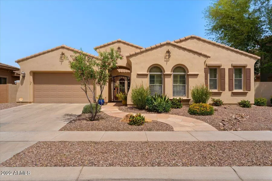 4310 E SANTA FE Lane, Gilbert, AZ 85297