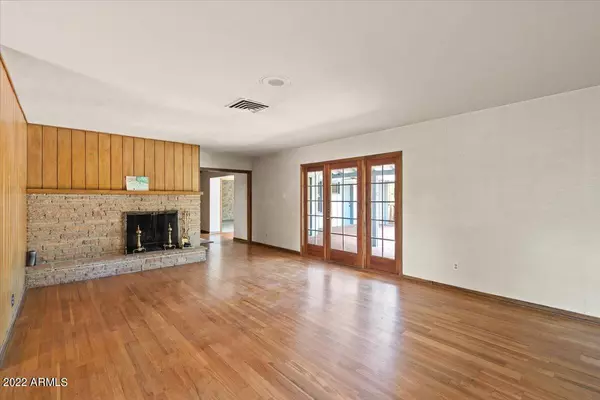 Phoenix, AZ 85013,38 W BETHANY HOME Road