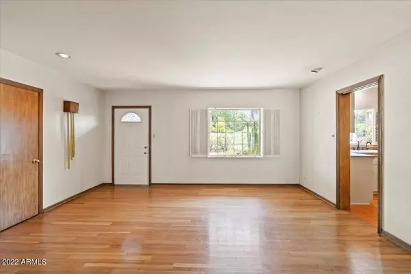 Phoenix, AZ 85013,38 W BETHANY HOME Road