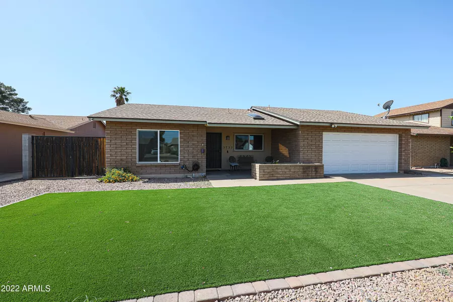 5737 W CHOLLA Street, Glendale, AZ 85304