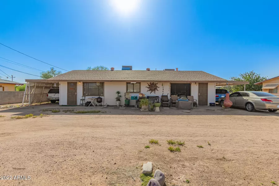 170 S GRAND Drive, Apache Junction, AZ 85120