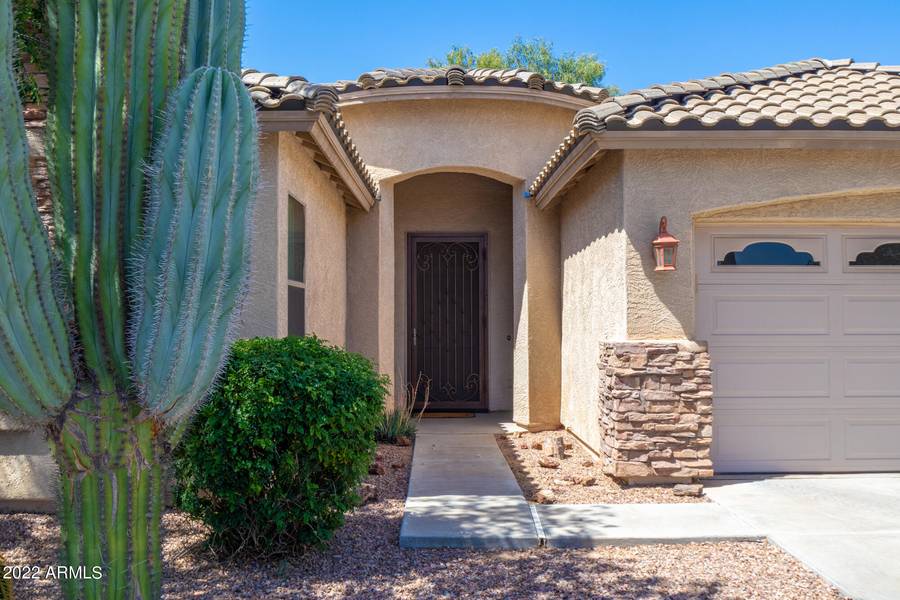 2130 E IRIS Drive, Chandler, AZ 85286