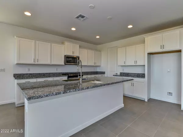 San Tan Valley, AZ 85143,3246 E LUNA Drive