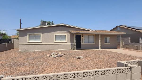 Phoenix, AZ 85041,1722 W PECAN Road