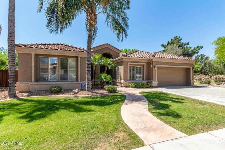 7239 W AURORA Drive, Glendale, AZ 85308