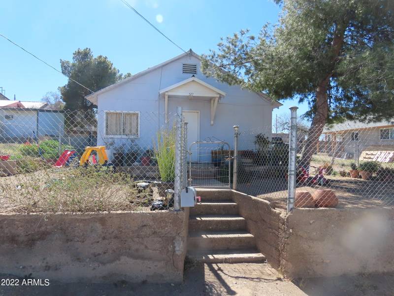 571 W Gibbs Street, Superior, AZ 85173