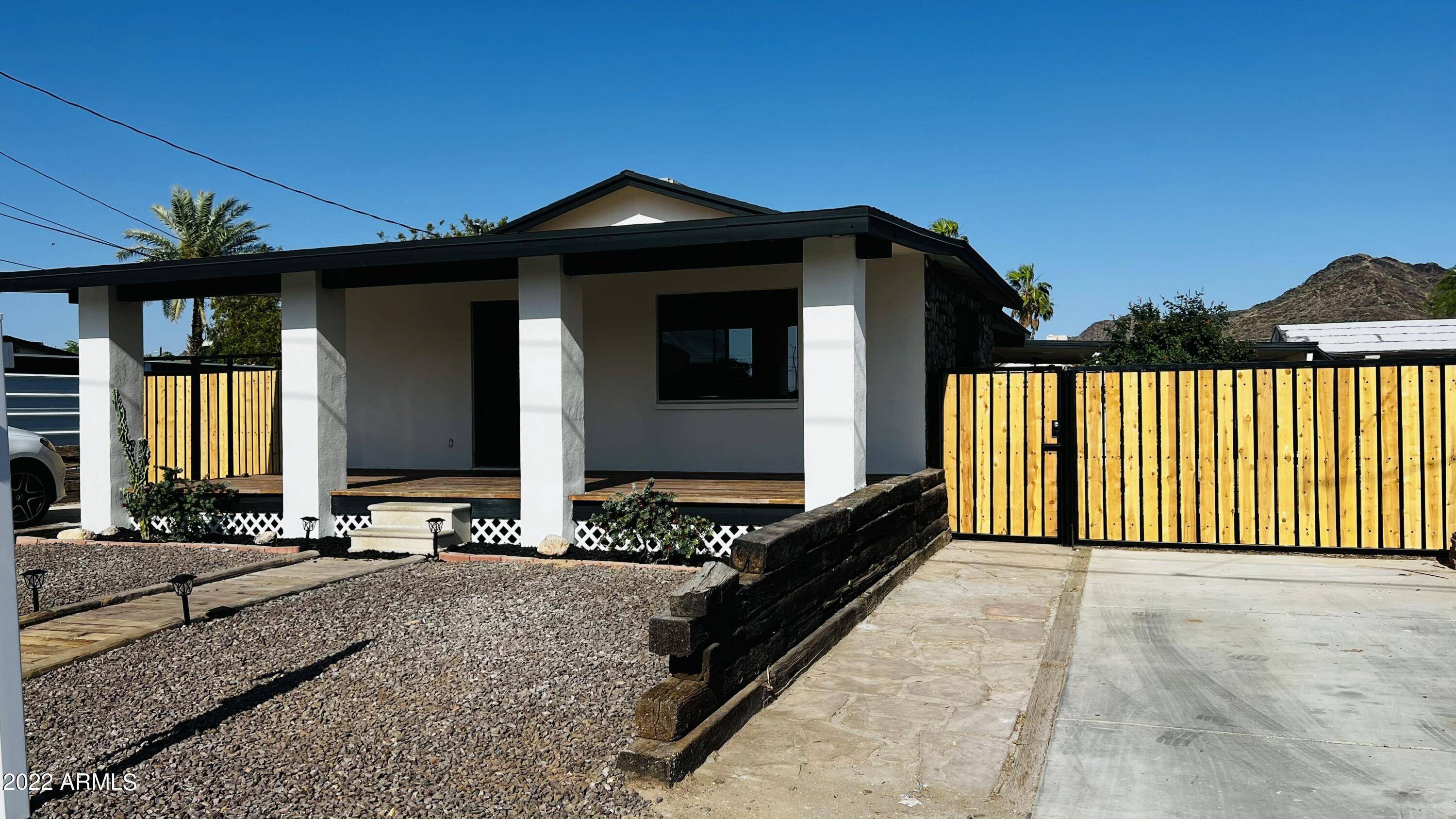 9037 N 9TH Street, Phoenix, AZ 85020