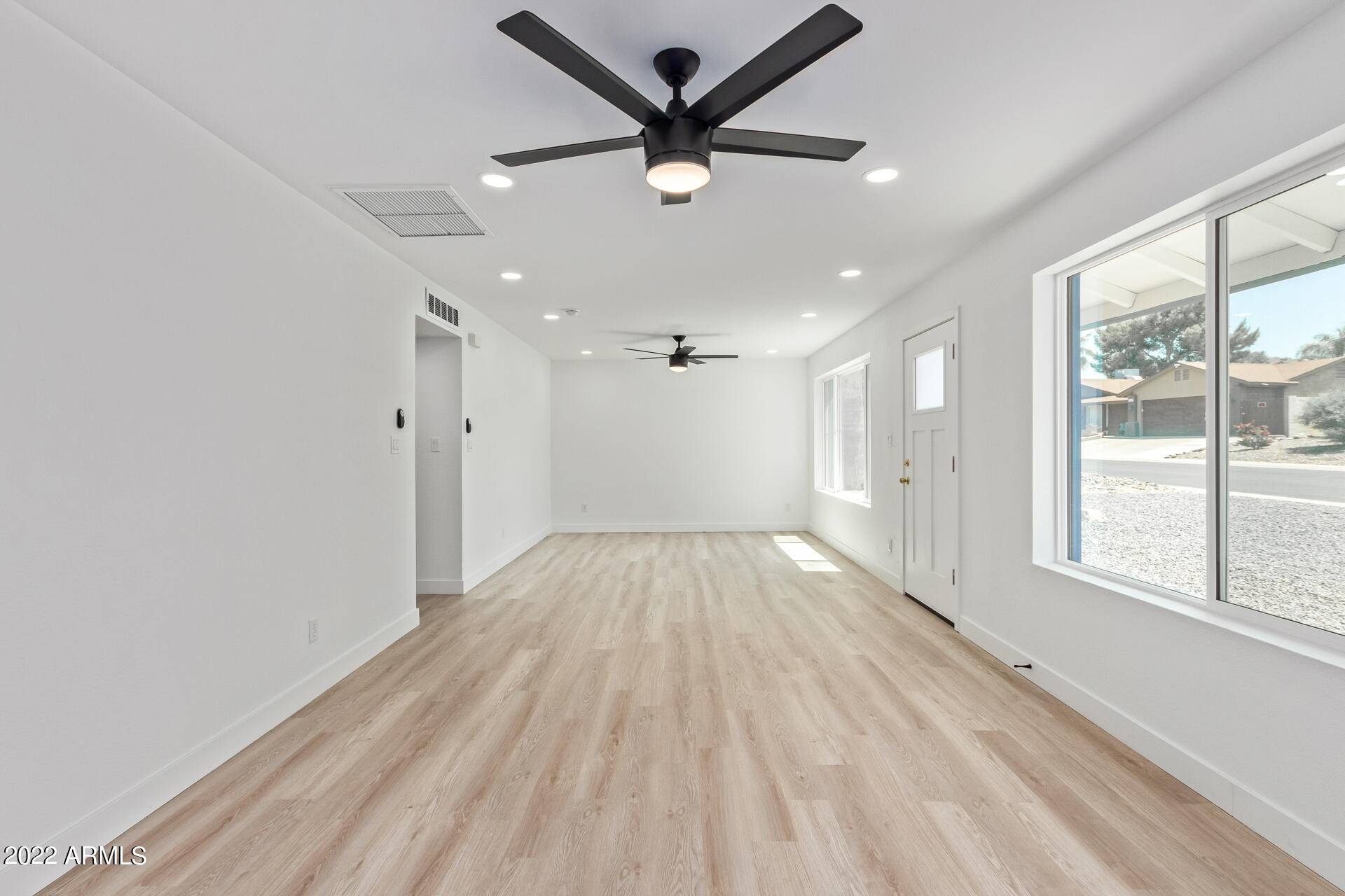Phoenix, AZ 85032,2520 E VISTA Drive