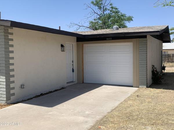 Phoenix, AZ 85041,1632 W DARREL Road