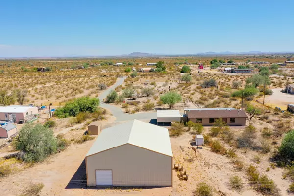 14632 W BELMONT Drive, Casa Grande, AZ 85194
