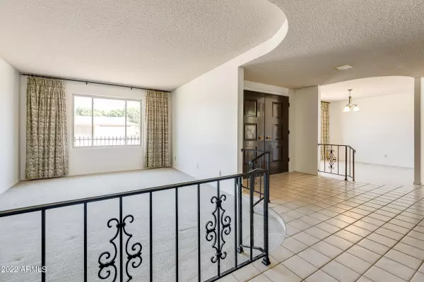 Scottsdale, AZ 85251,8727 E SELLS Drive