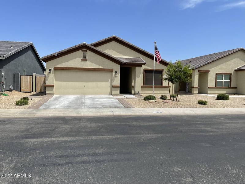 4594 W SADDLEBUSH Way, San Tan Valley, AZ 85144