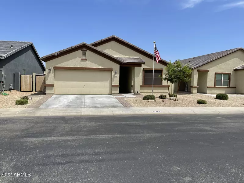 4594 W SADDLEBUSH Way, San Tan Valley, AZ 85144