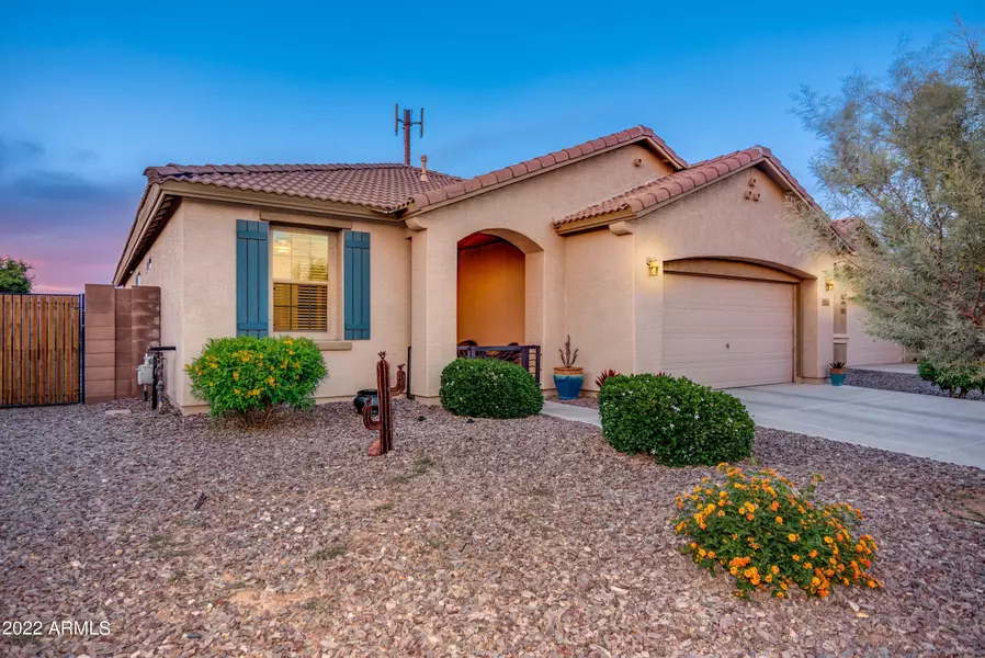 1370 W PAISLEY Drive, San Tan Valley, AZ 85143