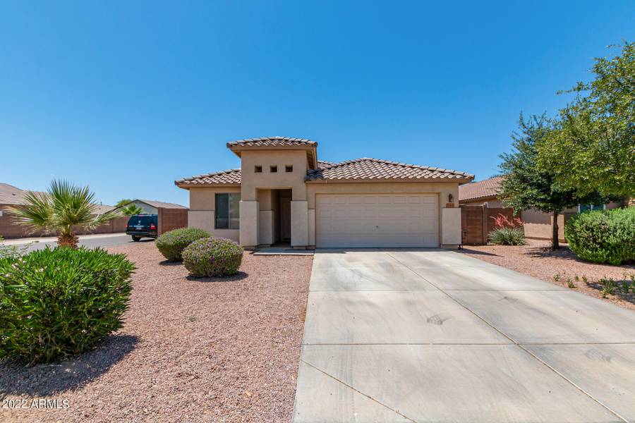 383 W WELSH BLACK Circle, San Tan Valley, AZ 85143