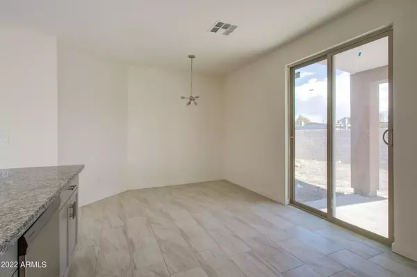 Phoenix, AZ 85042,6045 S 8TH Place