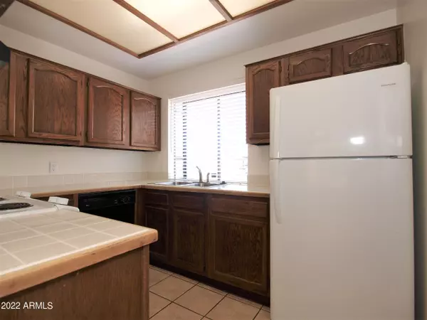 Phoenix, AZ 85029,11666 N 28TH Drive #167