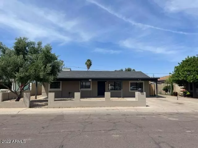 5026 W LAWRENCE Road, Glendale, AZ 85301