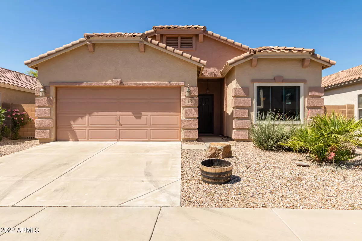 San Tan Valley, AZ 85143,126 W SADDLE Way