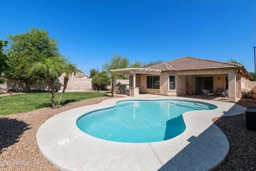 3433 E HOPKINS Road, Gilbert, AZ 85295