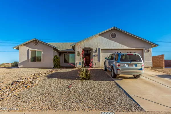 9899 W SASABE Drive, Arizona City, AZ 85123