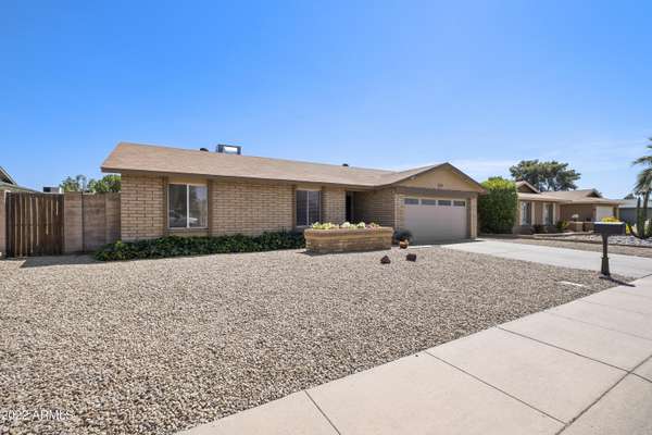 Chandler, AZ 85225,909 W MISSION Drive