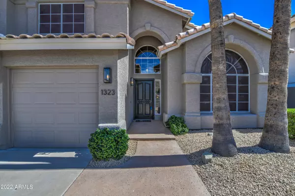 Phoenix, AZ 85048,1323 E THISTLE LANDING Drive