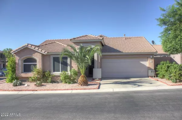 6704 E RUSSELL Street, Mesa, AZ 85215