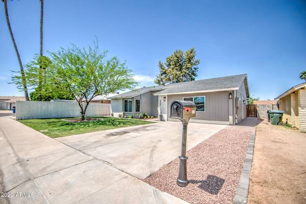 Phoenix, AZ 85042,6808 S 41ST Place