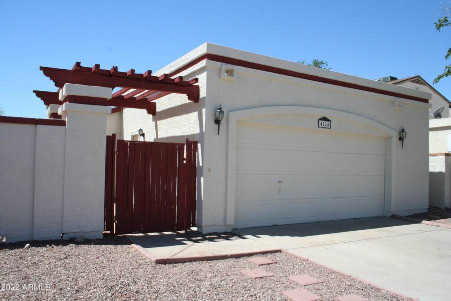 4745 W ESCUDA Drive, Glendale, AZ 85308