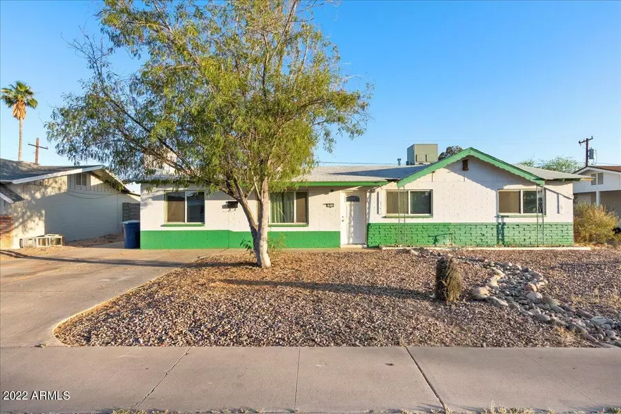 1011 W ELNA RAE Street, Tempe, AZ 85281