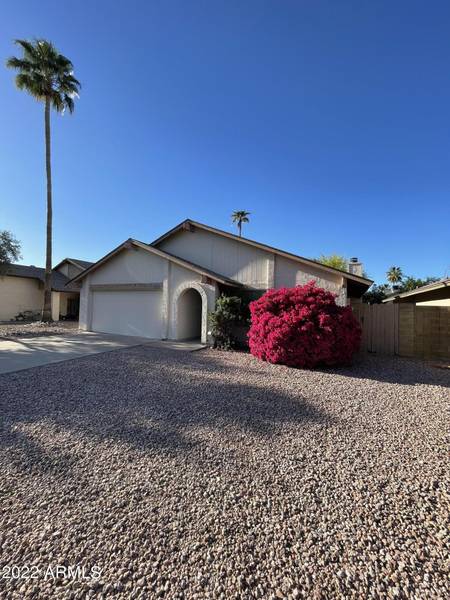 4408 W JULIE Drive, Glendale, AZ 85308