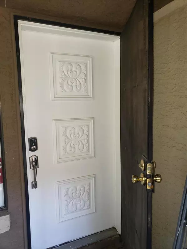 Tempe, AZ 85288,1905 E UNIVERSITY Drive #133