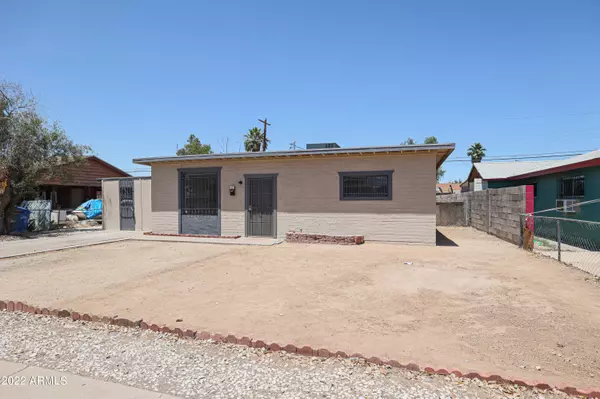 2914 W INDIAN SCHOOL Road, Phoenix, AZ 85017