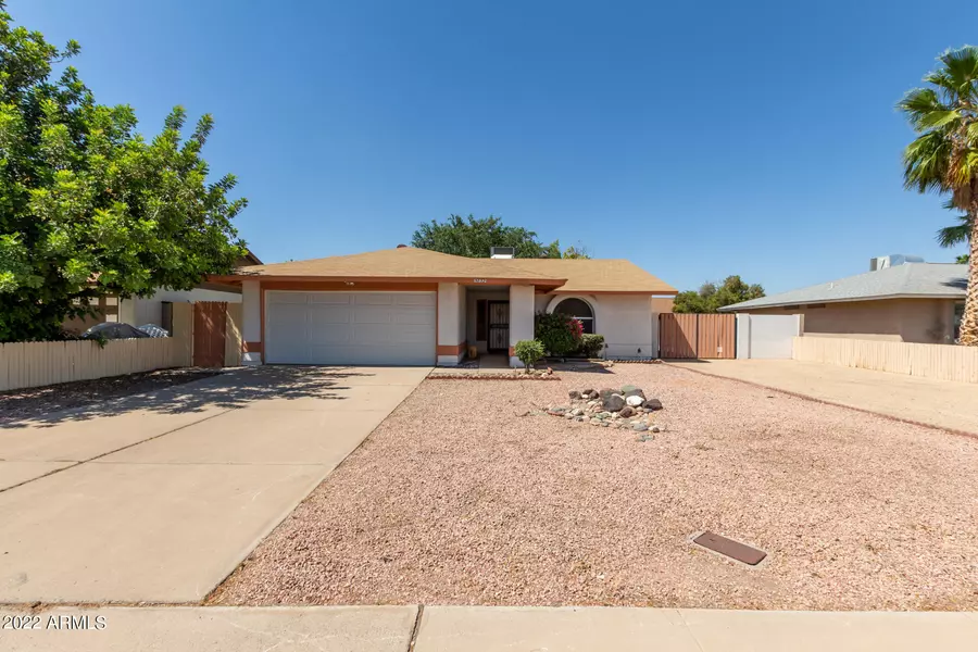 5832 W GROVERS Avenue, Glendale, AZ 85308