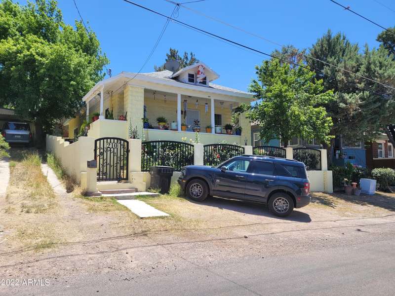 210 HAZZARD Street, Bisbee, AZ 85603